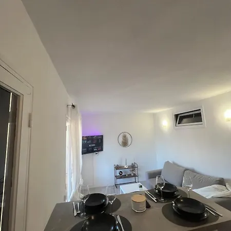 Apartment Joli T2 Tres Bien Situe